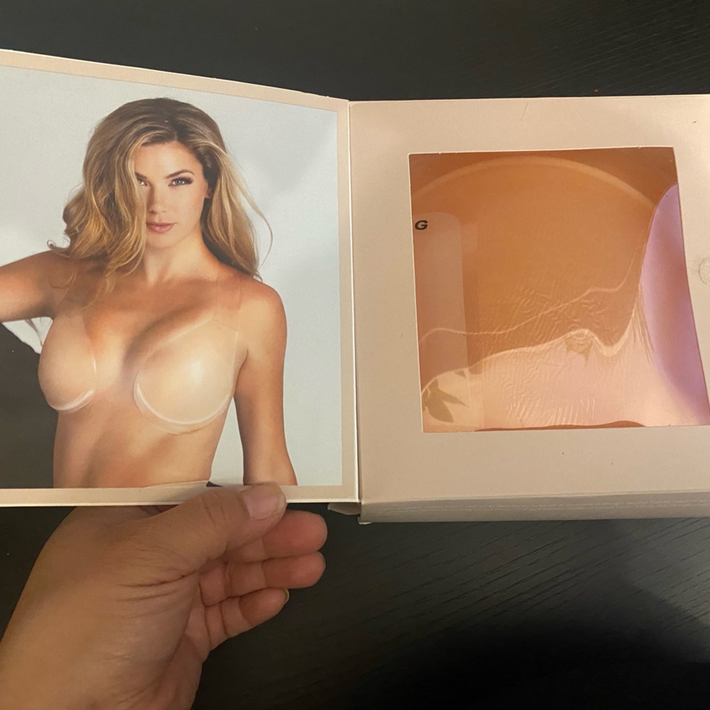 Voluptuous Silicone Lift Adhesive Bra